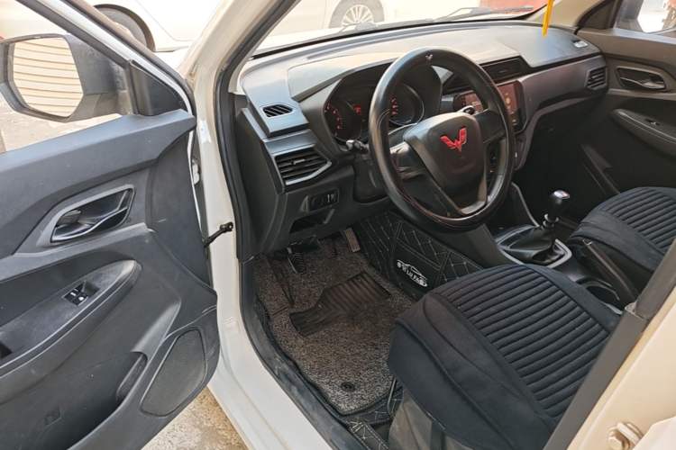Used Wuling Hongguang 2021 1.5L S Base Version LAR Driver Seat