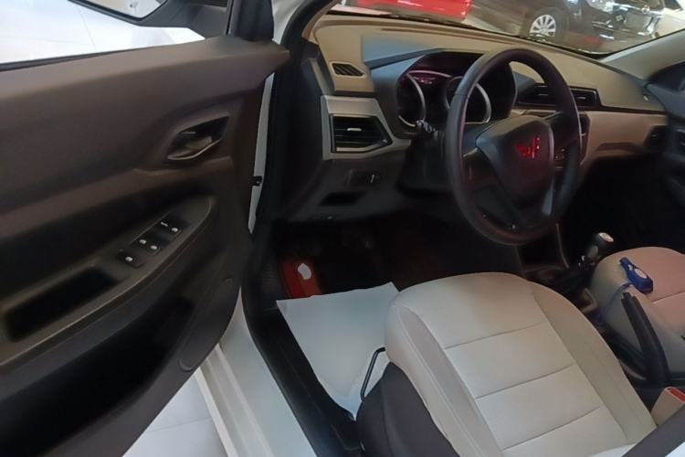 Used Wuling Hongguang 2021 1.5L Revised S Standard Version with Electric Power Steering LAR Driver Seat