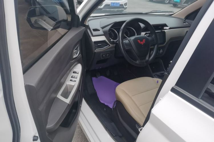 Used Wuling Hongguang 2021 1.5L Facelifted S Comfort Version with Electric Power Steering LAR Driver Seat