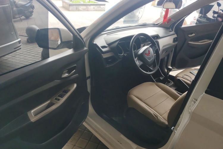 Used Wuling Hongguang 2021 1.5L S Comfort Edition LAR Driver Seat
