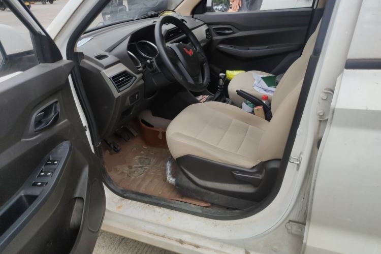 Used Wuling Hongguang 2021 1.5L S Standard Version LAR Driver Seat