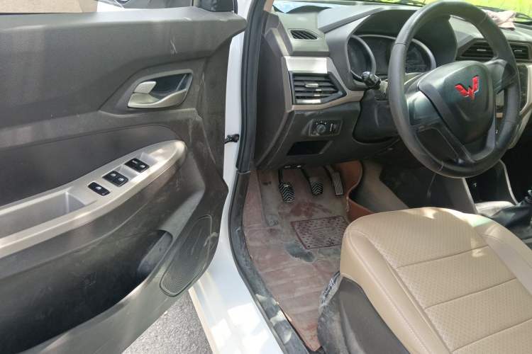 Used Wuling Hongguang 2021 1.5L Facelift S Comfort Version Hydraulic Power Steering LAR Driver Seat