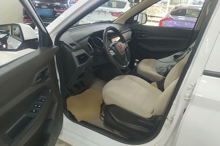 Used Wuling Hongguang 2021 1.5L Revised S Standard Version with Electric Power Steering LAR Driver Seat
