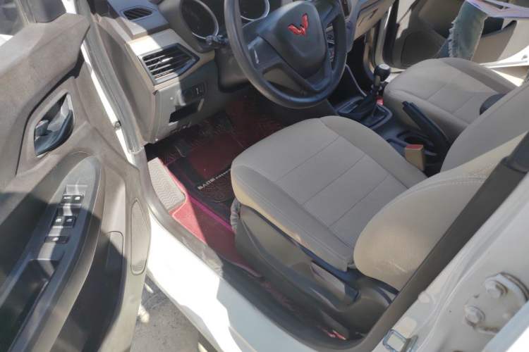 Used Wuling Hongguang 2021 1.5L Revised S Standard Version with Electric Power Steering LAR Driver Seat