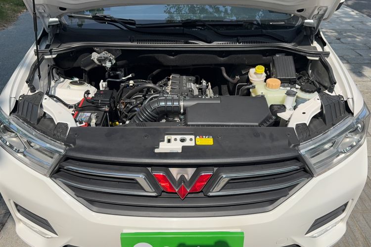 Used Wuling Hongguang 2021 1.5L Revised S Standard Version Hydraulic-Power-Assisted LAR Engine Bay