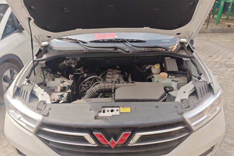 Used Wuling Hongguang 2021 1.5L S Comfort Edition LAR Engine Bay