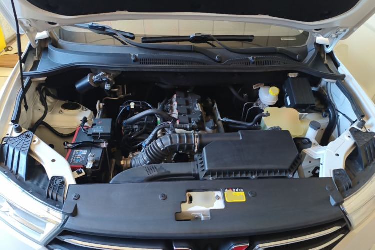 Used Wuling Hongguang 2021 1.5L S Comfort Edition LAR Engine Bay