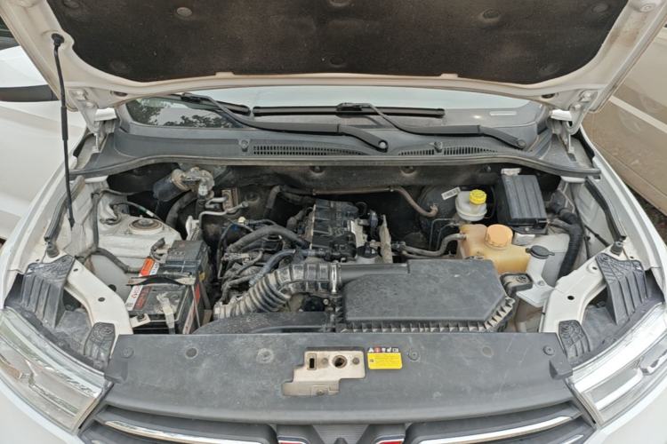 Used Wuling Hongguang 2021 1.5L Facelifted S Comfort Version with Electric Power Steering LAR Engine Bay