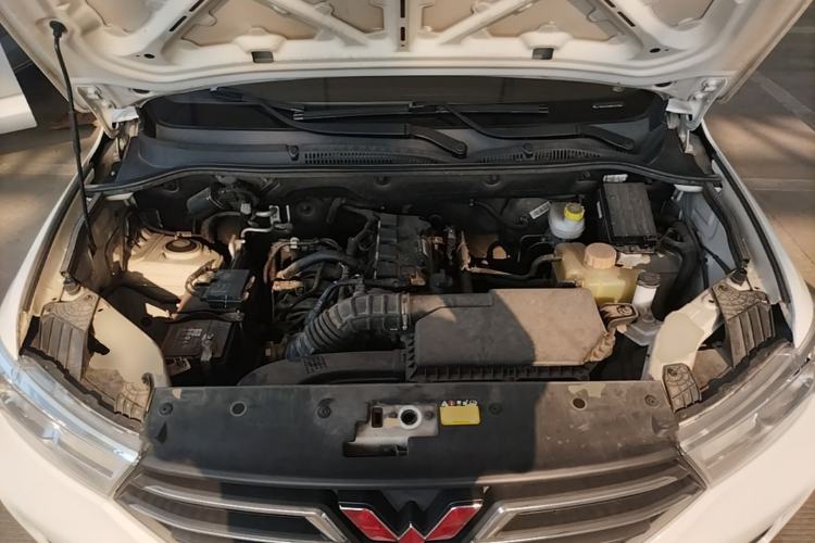 Used Wuling Hongguang 2021 1.5L Revised S Standard Version with Electric Power Steering LAR Engine Bay