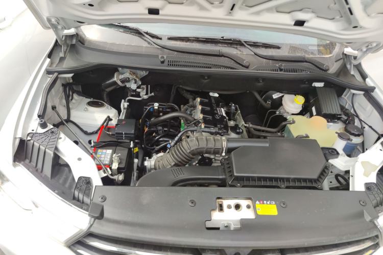 Used Wuling Hongguang 2021 1.5L Revised S Standard Version Hydraulic-Power-Assisted LAR Engine Bay