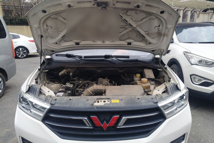 Used Wuling Hongguang 2021 1.5L Revised S Standard Version with Electric Power Steering LAR Engine Bay