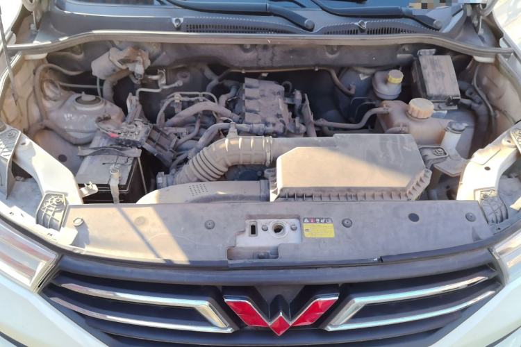 Used Wuling Hongguang 2021 1.5L S Comfort Edition LAR Engine Bay