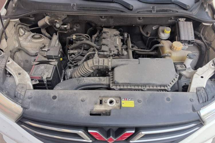 Used Wuling Hongguang 2021 1.5L S Comfort Edition LAR Engine Bay