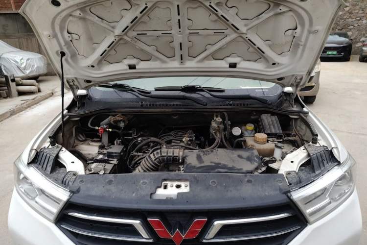 Used Wuling Hongguang 2021 1.5L Revised S Standard Version with Electric Power Steering LAR Engine Bay