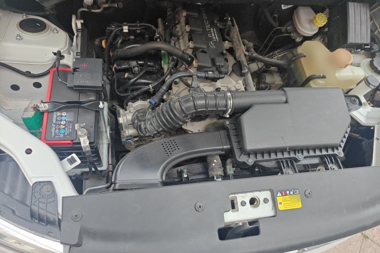 Used Wuling Hongguang 2021 1.5L Revised S Standard Version Hydraulic-Power-Assisted LAR Engine Bay