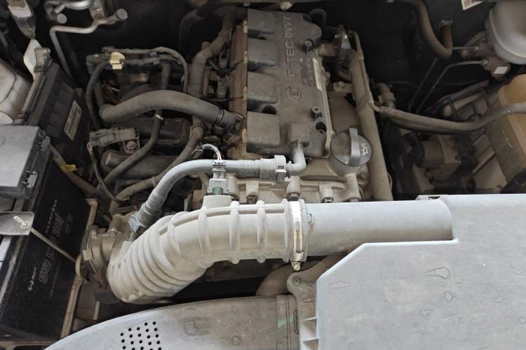 Used Wuling Hongguang 2021 1.5L S Comfort Edition LAR Engine Bay