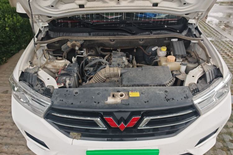 Used Wuling Hongguang 2021 1.5L S Comfort Edition LAR Engine Bay