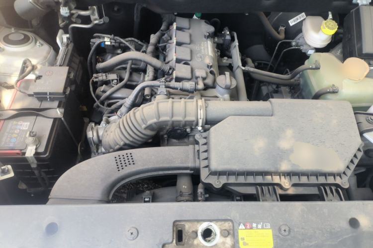 Used Wuling Hongguang 2021 1.5L S Comfort Edition LAR Engine Bay