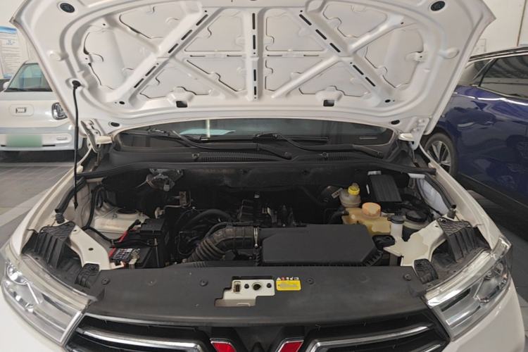 Used Wuling Hongguang 2021 1.5L Revised S Standard Version Hydraulic-Power-Assisted LAR Engine Bay