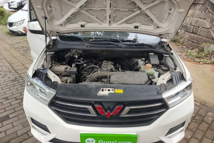 Used Wuling Hongguang 2021 1.5L Revised S Standard Version Hydraulic-Power-Assisted LAR Engine Bay