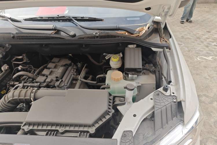 Used Wuling Hongguang 2021 1.5L S Comfort Edition LAR Engine Bay Left