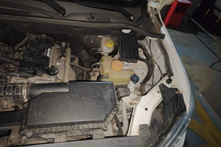 Used Wuling Hongguang 2021 1.5L S Comfort Edition LAR Engine Bay Left