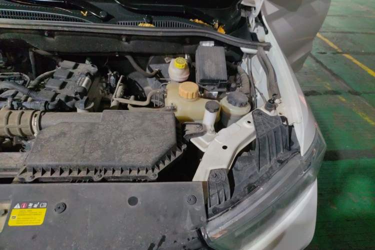 Used Wuling Hongguang 2021 1.5L Facelifted S Comfort Version with Electric Power Steering LAR Engine Bay Left