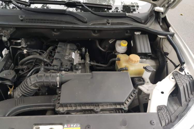 Used Wuling Hongguang 2021 1.5L S Comfort Edition LAR Engine Bay Left