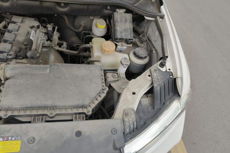 Used Wuling Hongguang 2021 1.5L S Comfort Edition LAR Engine Bay Left