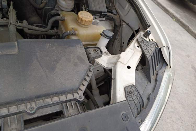 Used Wuling Hongguang 2021 1.5L S Comfort Edition LAR Engine Bay Left
