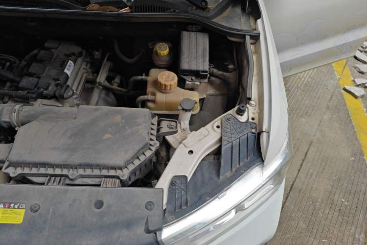 Used Wuling Hongguang 2021 1.5L S Comfort Edition LAR Engine Bay Left