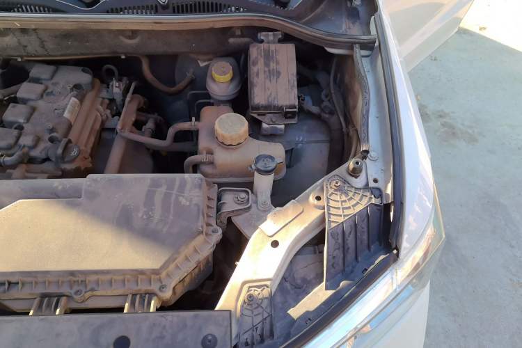 Used Wuling Hongguang 2021 1.5L S Comfort Edition LAR Engine Bay Left