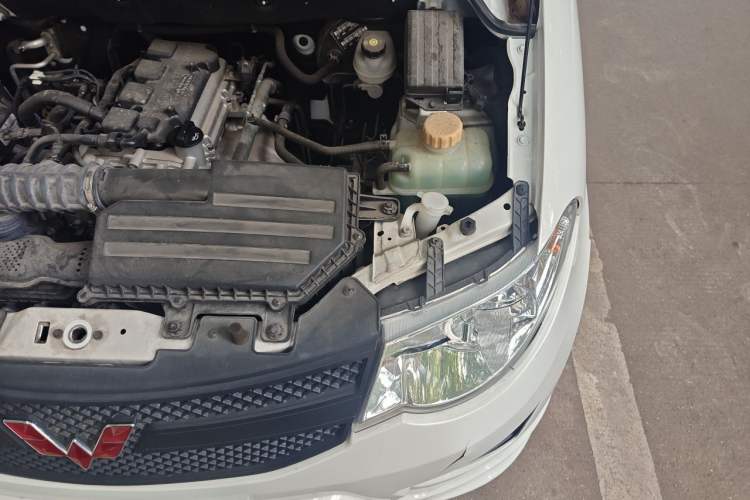 Used Wuling Hongguang 2021 1.5L Revised S Base Version with Electric Power Steering LAR Engine Bay Left