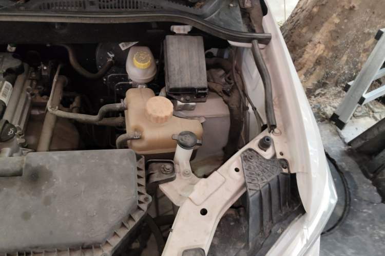 Used Wuling Hongguang 2021 1.5L Revised S Base Version with Electric Power Steering LAR Engine Bay Left