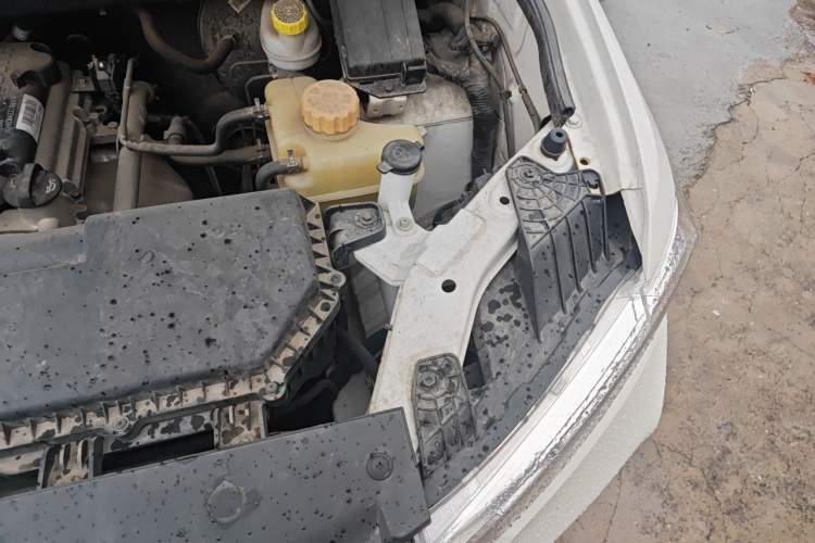 Used Wuling Hongguang 2021 1.5L S Base Version LAR Engine Bay Left