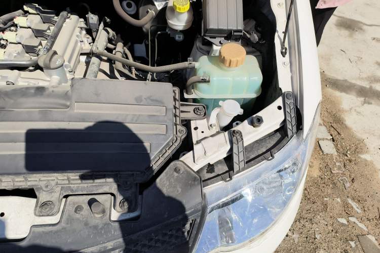 Used Wuling Hongguang 2021 1.5L Revised S Base Version Hydraulic Power Steering LAR Engine Bay Left