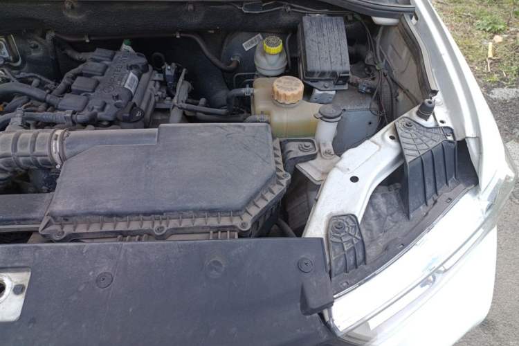 Used Wuling Hongguang 2021 1.5L Revised S Standard Version with Electric Power Steering LAR Engine Bay Left