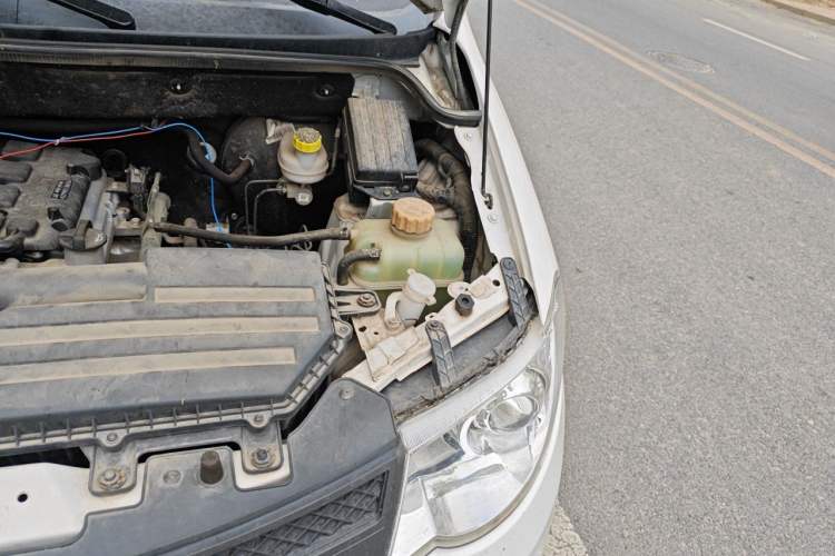 Used Wuling Hongguang 2021 1.5L Revised S Base Version Hydraulic Power Steering LAR Engine Bay Left