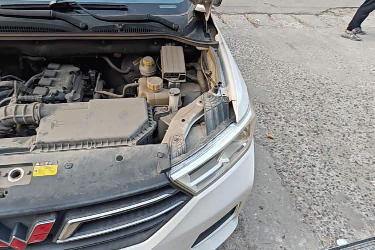 Used Wuling Hongguang 2021 1.5L S Comfort Edition LAR Engine Bay Left