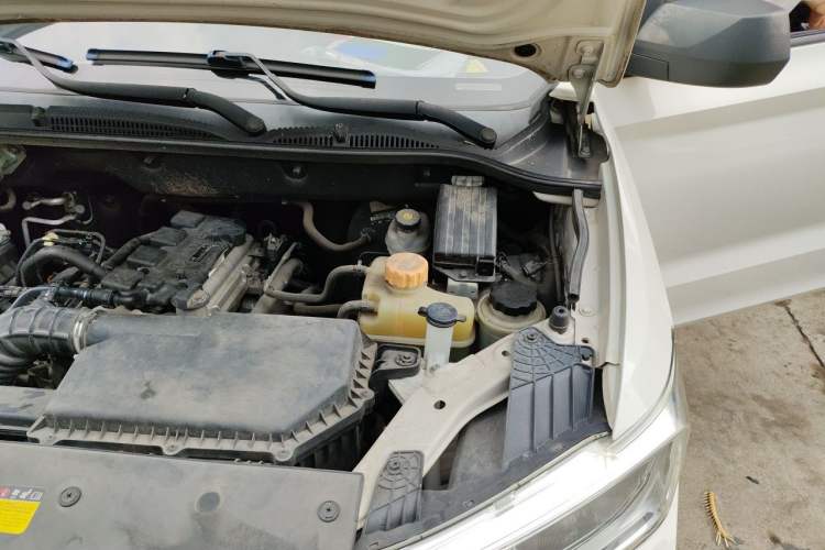 Used Wuling Hongguang 2021 1.5L Revised S Base Version with Electric Power Steering LAR Engine Bay Left