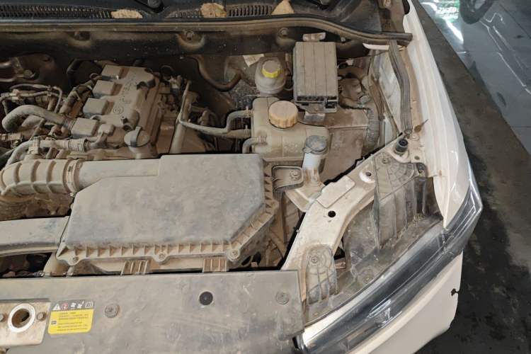 Used Wuling Hongguang 2021 1.5L S Base Version LAR Engine Bay Left