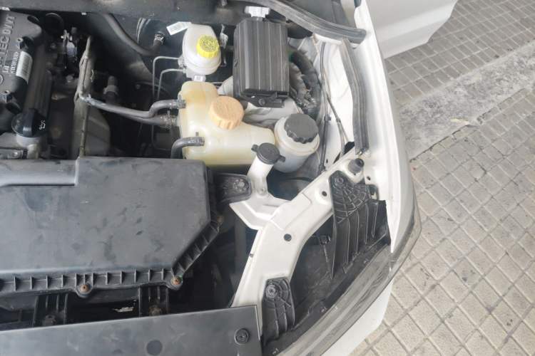Used Wuling Hongguang 2021 1.5L S Comfort Edition LAR Engine Bay Left