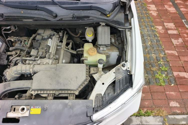 Used Wuling Hongguang 2021 1.5L S Standard Version LAR Engine Bay Left