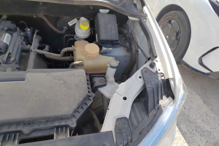 Used Wuling Hongguang 2021 1.5L Revised S Standard Version with Electric Power Steering LAR Engine Bay Left