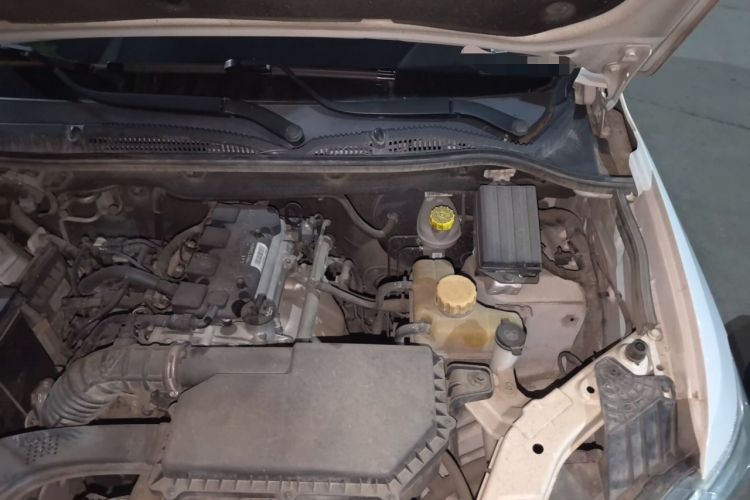 Used Wuling Hongguang 2021 1.5L Facelifted S Comfort Version with Electric Power Steering LAR Engine Bay Left