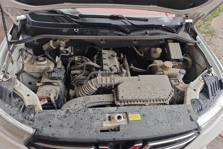 Used Wuling Hongguang 2021 1.5L Facelifted S Comfort Version with Electric Power Steering LAR Engine Bay