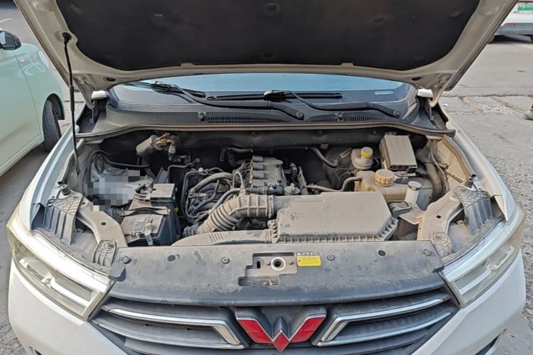 Used Wuling Hongguang 2021 1.5L S Comfort Edition LAR Engine Bay
