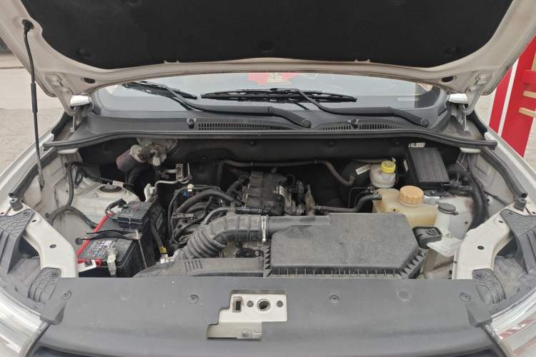 Used Wuling Hongguang 2021 1.5L Facelifted S Comfort Version with Electric Power Steering LAR Engine Bay
