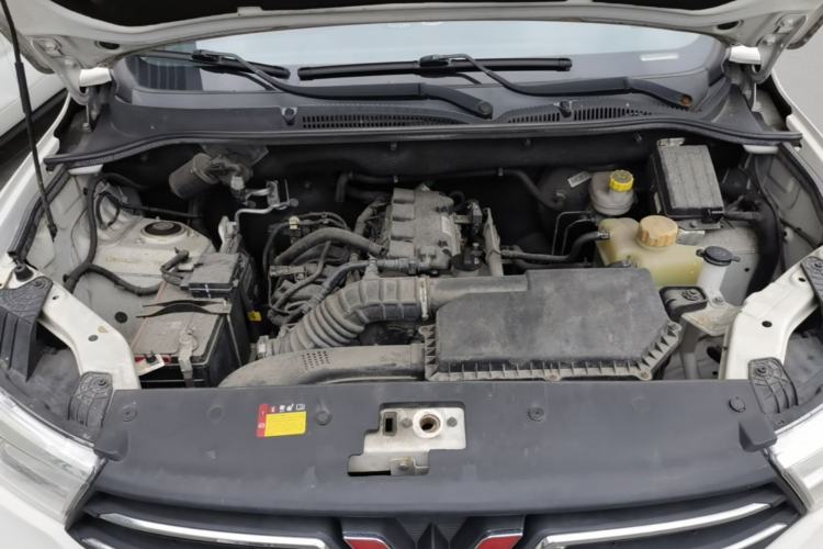 Used Wuling Hongguang 2021 1.5L S Comfort Edition LAR Engine Bay