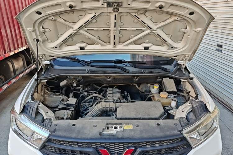 Used Wuling Hongguang 2021 1.5L S Base Version LAR Engine Bay